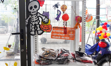 Hà Tĩnh: Thị trường đồ chơi, trang phục hóa trang Halloween ảm đạm 