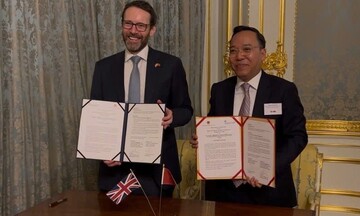 Việt Nam - Vương quốc Anh ký hợp tác về năng lượng, an toàn sản phẩm