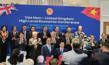 Tổng Bí thư Tô Lâm chứng kiến ký kết hợp tác giữa Vinachem và Tập đoàn Robertet (Anh)