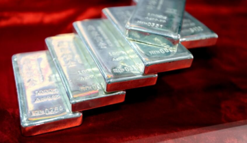 Giá bạc hôm nay 1/11/2025: Bạc bật tăng