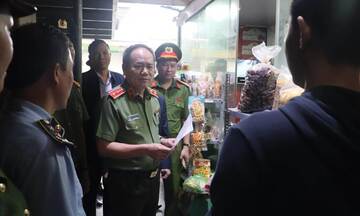 Kiểm tra thực tế,  tháo gỡ 'điểm nghẽn' tại làng nghề La Phù