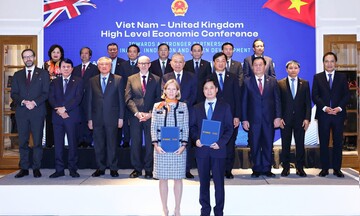 Hợp tác y tế Việt Nam - Anh, mở đường tự chủ sản xuất thuốc, vắc xin