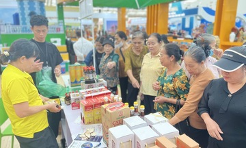 Ấn tượng gian hàng Hải Phòng tại Hội chợ Mùa Thu