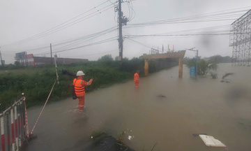 EVNCPC ứng phó khẩn bão số 13: Giữ vững an toàn, kỷ luật trong mưa lũ