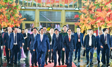 Thủ tướng Phạm Minh Chính dự Lễ bế mạc Hội chợ Mùa Thu lần thứ nhất - 2025