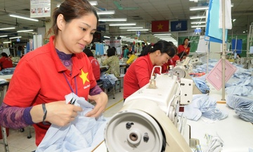 Xanh hóa công nghiệp hỗ trợ dệt may bằng đổi mới công nghệ