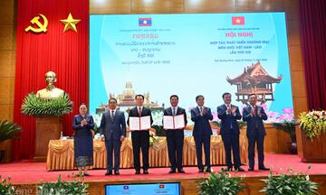 Lễ trao Biên bản ghi nhớ giữa Việt Nam - Lào