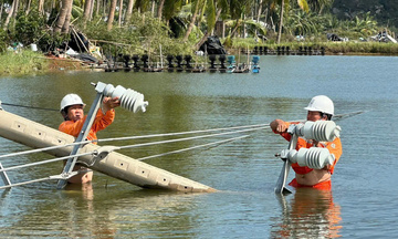 EVNCPC: Hơn 1,19 triệu khách hàng miền Trung được cấp điện trở lại