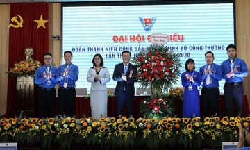 Thứ trưởng Nguyễn Sinh Nhật Tân dự Đại hội đại biểu Đoàn Thanh niên Bộ Công Thương khóa V