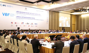 Thủ tướng Chính phủ tham dự Diễn đàn Doanh nghiệp Việt Nam thường niên