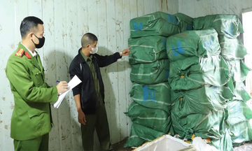Bắc Ninh: Phát hiện gần 2 tấn thực phẩm đông lạnh không rõ nguồn gốc