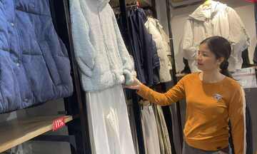 Thị trường áo ấm mùa đông nhộn nhịp: Đa dạng mẫu mã, giá cả cạnh tranh
