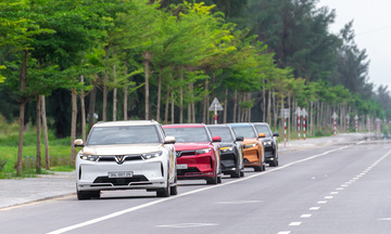 Thị trường ô tô Việt: Doanh số tháng 10 tăng 24%