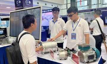 Hoàn thiện chính sách khoa học công nghệ 'tiếp sức' tăng trưởng xanh