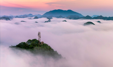 Sớm thung lũng Bắc Sơn, với tay chạm tới mây trời