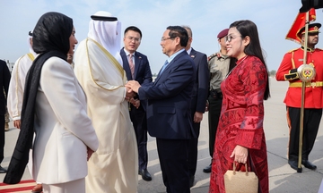 Thủ tướng và Phu nhân bắt đầu chuyến thăm chính thức Kuwait