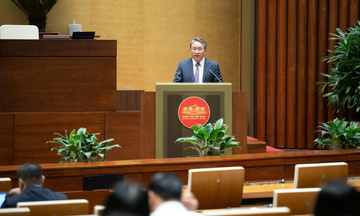 Tổ chức sử dụng thống nhất một bộ sách giáo khoa trên toàn quốc