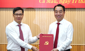 Ông Lữ Quang Ngời được giới thiệu bầu giữ chức Chủ tịch UBND tỉnh Cà Mau