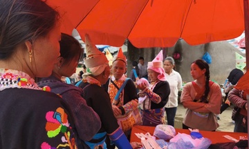 Chợ phiên Dào San - đánh thức tiềm năng du lịch và giữ hồn văn hóa