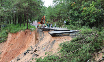 Đèo Mimosa và Km249 đồng loạt sạt lở, Lâm Đồng công bố khẩn cấp