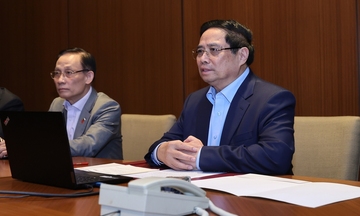 Thủ tướng chủ trì họp trực tuyến từ Algeria để ứng phó mưa lũ