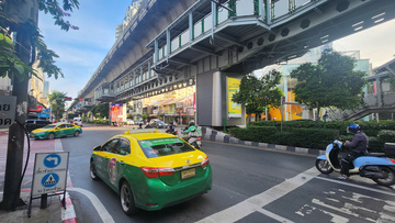 Bangkok chốc thoáng