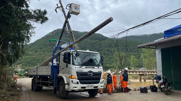 Điện lực Lâm Đồng khẩn trương khôi phục cấp điện cho người dân vùng lũ
