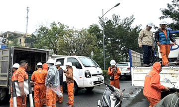 Điện lực Huế tiếp tục hỗ trợ Đắk Lắk khắc phục lưới điện sau lũ 