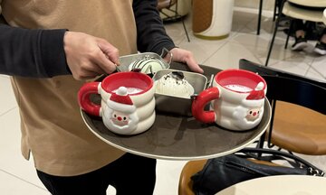 Hà Nội đón Giáng sinh sớm: Các quán cà phê 'chạy đua' menu mùa lễ hội