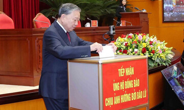 Tổng Bí thư Tô Lâm và các lãnh đạo ủng hộ đồng bào bão lũ