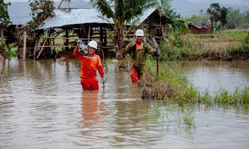 Cơ bản hoàn thành khôi phục cấp điện cho khu vực miền Trung 