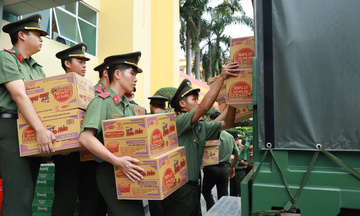  Trường Đại học An ninh nhân dân chi viện cho vùng lũ: 'Mệnh lệnh từ trái tim'