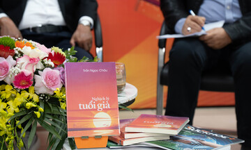 'Bên kia dốc cuộc đời': Khi tuổi già vẫn là hành trình cống hiến