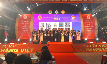 Vinh danh 'Hàng Việt Nam được người tiêu dùng yêu thích' năm 2025