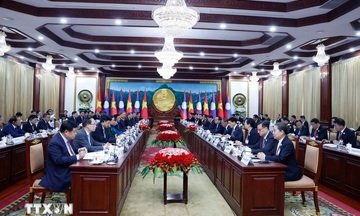 Việt Nam-Lào tăng cường kết nối kinh tế, hạ tầng, thương mại và đầu tư