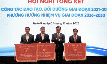 Vinh danh nhiều cá nhân, tập thể xuất sắc trong công tác đào tạo ngành Công Thương