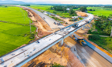 'Chạy nước rút' thi công, sẵn sàng thông xe tuyến cao tốc Quảng Ngãi - Hoài Nhơn