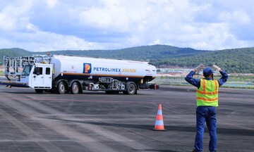 PA tra nạp nhiên liệu cho chuyến bay đầu tiên của Sun PhuQuoc Airways