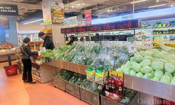 Nguồn cung 'đảo chiều', doanh nghiệp bán lẻ nỗ lực bình ổn giá rau củ