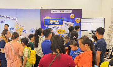 Festival mẹ bầu và em bé Jerry 2025 bùng nổ với 'trạm chọn sữa'