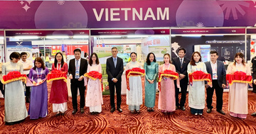 Khai mạc Hội chợ Thương mại Việt Nam tại Campuchia 2025