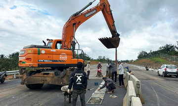 Đắk Lắk: Mưa lớn kéo dài ảnh hưởng tiến độ thi công cao tốc