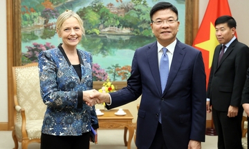 Phó Thủ tướng đề nghị Amazon mở rộng hợp tác thương mại điện tử