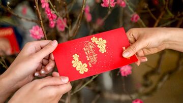 Tết Nguyên đán 2025: Nên mừng tuổi bao nhiêu để vừa ý mà vẫn tinh tế?