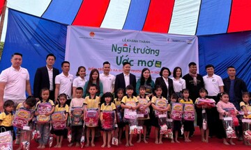 Chung tay xây dựng trường học kiên cố tại vùng biên giới xứ Thanh