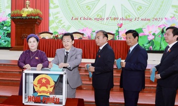 Bà Tẩn Thị Quế được bầu làm Phó Chủ tịch HĐND tỉnh Lai Châu