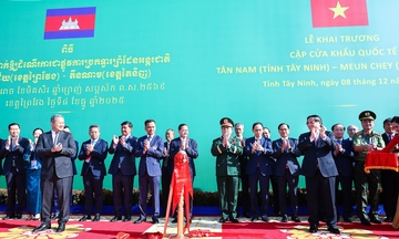 Khai trương cặp cửa khẩu Tân Nam – Meun Chey: Cú huých cho thương mại biên giới