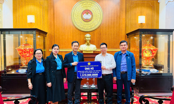 Công đoàn Công Thương Việt Nam ủng hộ đồng bào vùng lũ 1,57 tỷ đồng 
