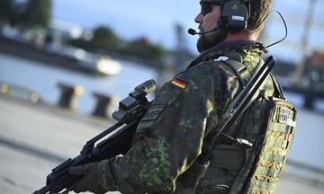 Đức chi bộn tiền trang bị ống nhòm giúp binh sĩ chiến đấu trong đêm tối