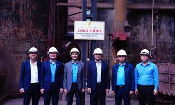 Công đoàn Công Thương Việt Nam dự lễ gắn biển công trình tại Gang thép Thái Nguyên